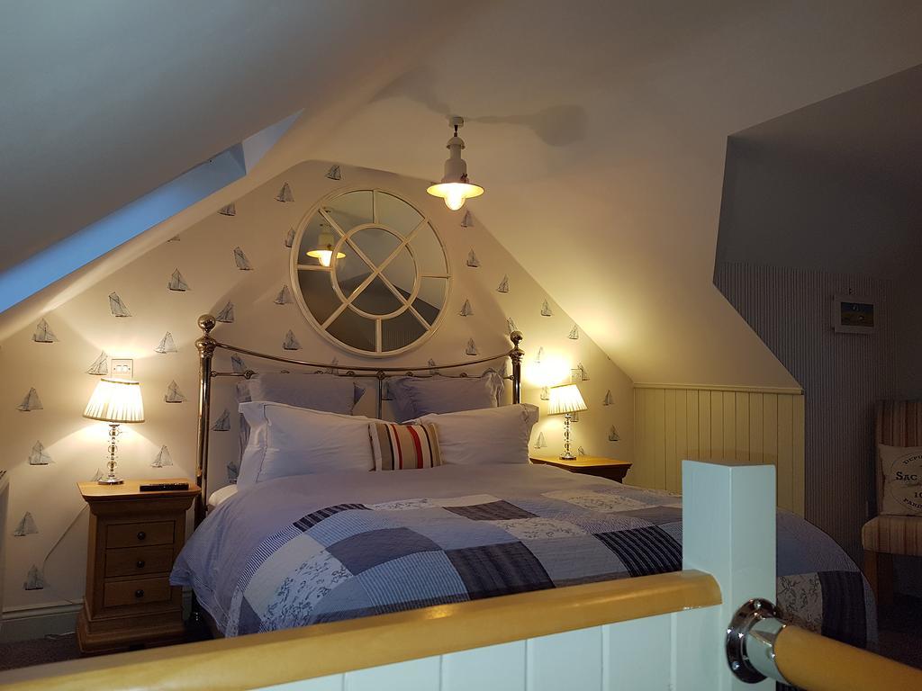 The Bosham B&B エクステリア 写真