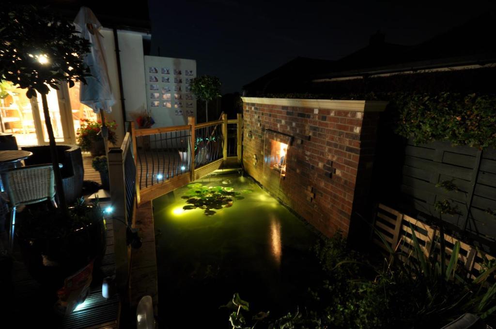 The Bosham B&B エクステリア 写真